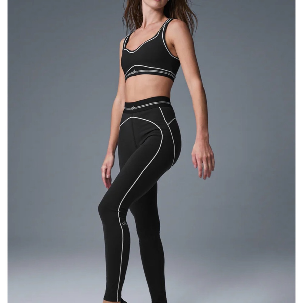 Alo Airbrush High-Waist Hearth Throb Leggings
